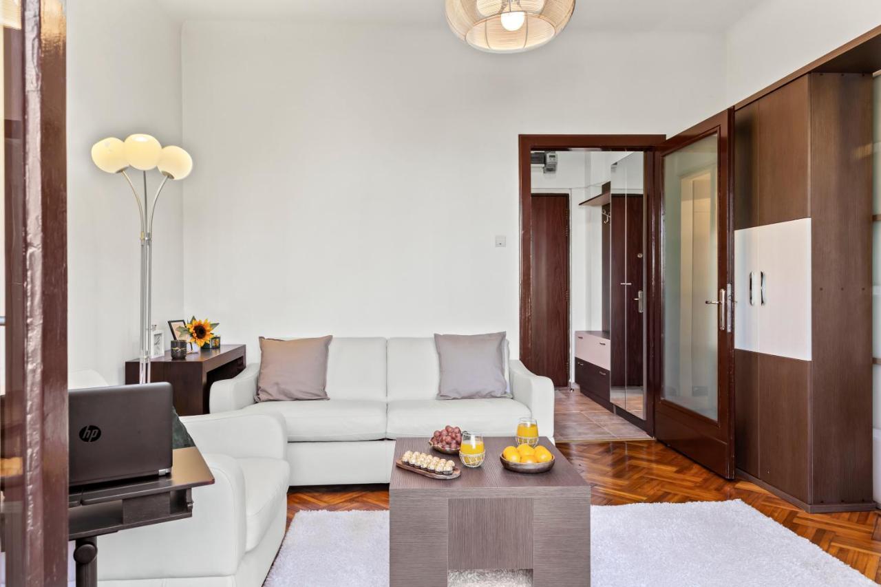 City Vibes Apartment Bukarest Kültér fotó