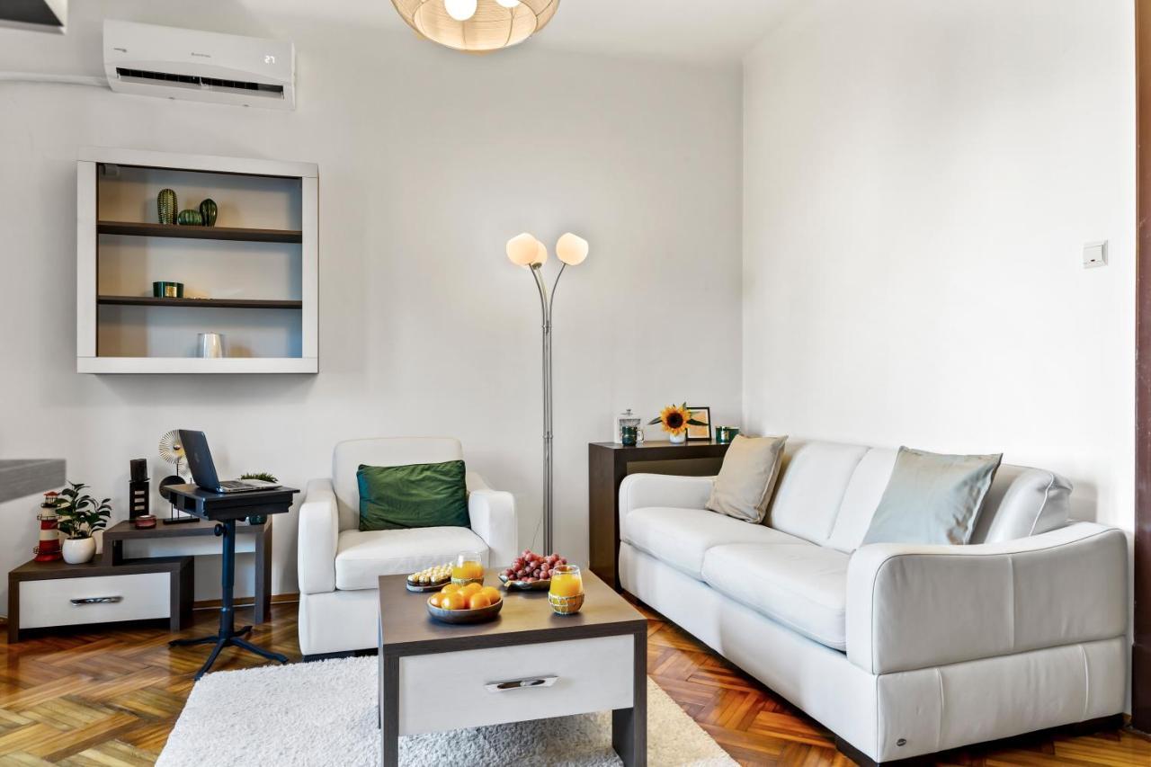 City Vibes Apartment Bukarest Kültér fotó